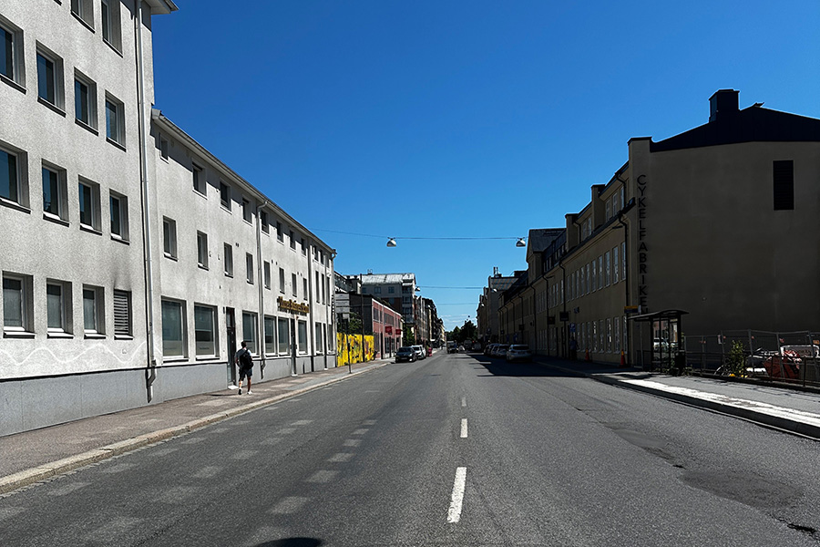 Gata med hus på sidorna