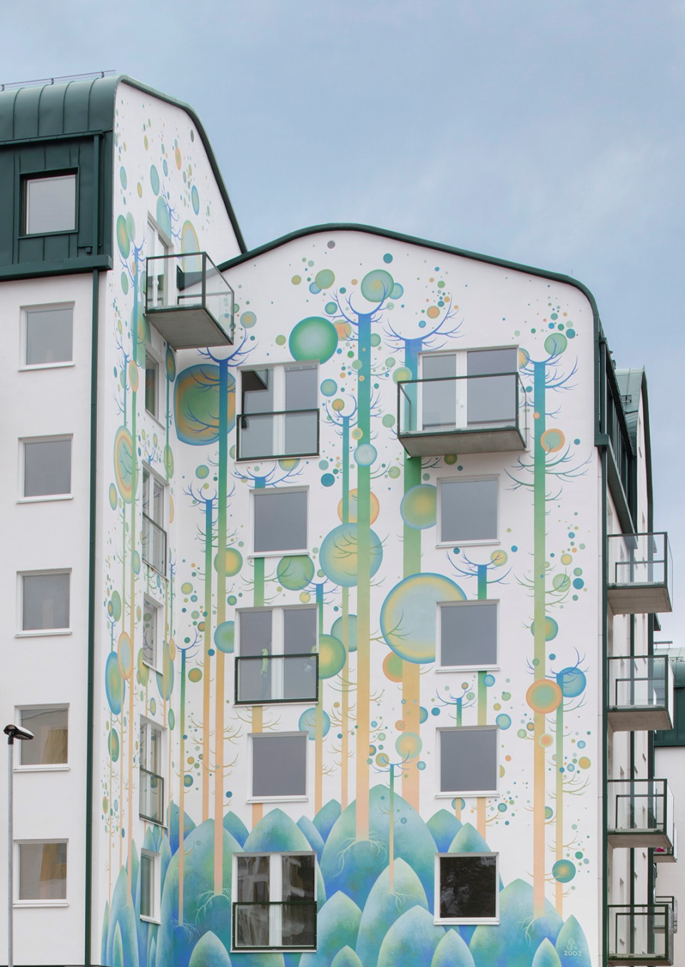 En husfasadmålning i Rosendal är ett av konstverken i området.